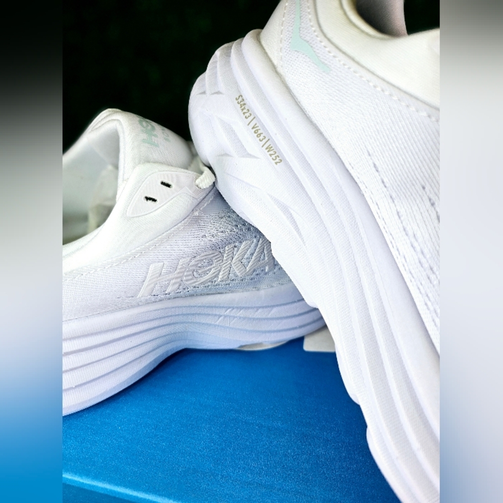 HOKA Bondi One One 8 Men Triple White Running Shoes Brand New - Picture 6 of 10